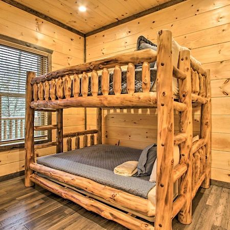 Luxe Cabin With Home Theater Less Than 2 Miles To جاتلينبرج المظهر الخارجي الصورة