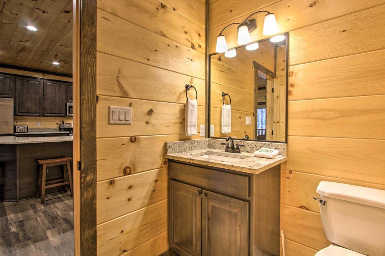 Luxe Cabin With Home Theater Less Than 2 Miles To جاتلينبرج المظهر الخارجي الصورة